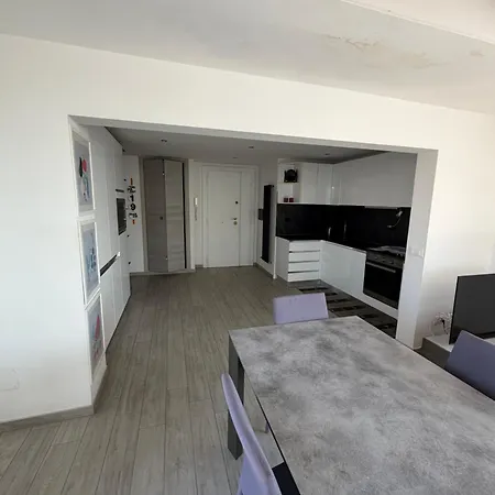 Luxury Rooftop Near Metro A & The Vatican *